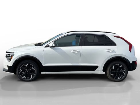 Used 2024 Kia Niro Wind FWD image 2