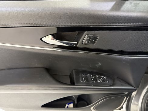 Used 2023 Lincoln Nautilus FWD image 14