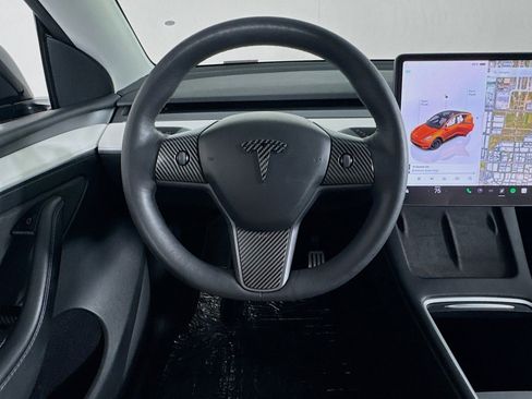 Used 2023 Tesla Model Y Performance image 4