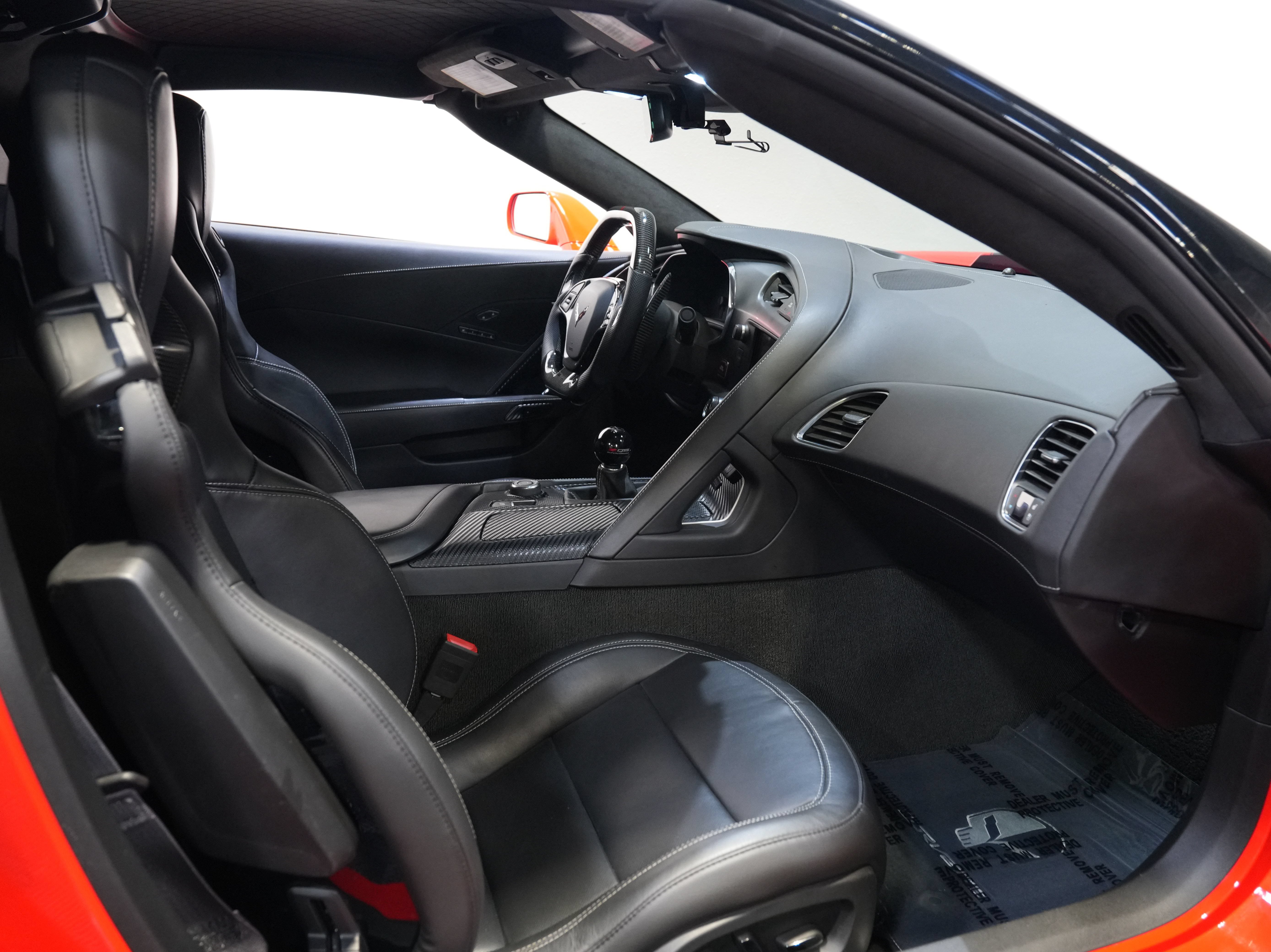 Used 2015 Chevrolet Corvette Z06 w/ 3LZ Preferred Equipment Group RWD image 33