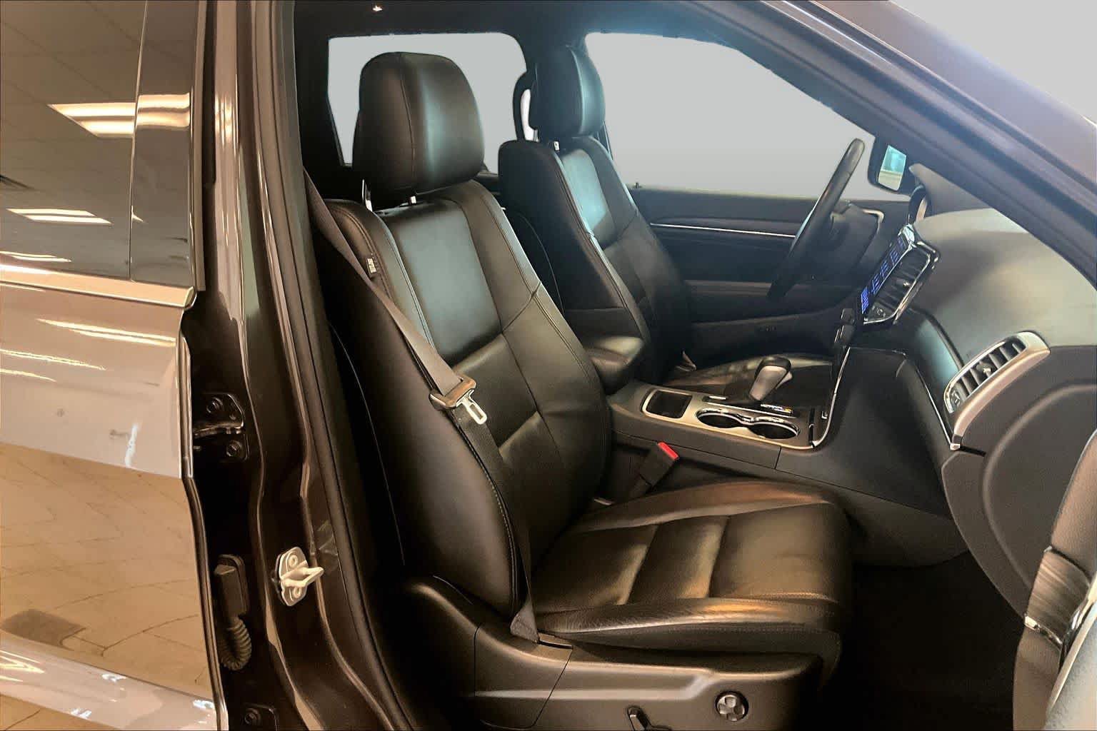 Used 2019 Jeep Grand Cherokee Limited w/ Luxury Group II RWD image 8