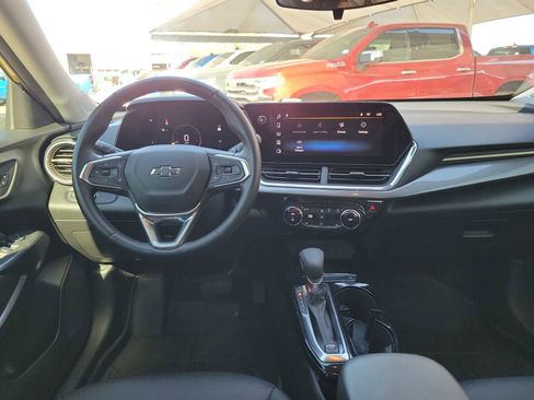 Used 2024 Chevrolet Trax ACTIV w/ Sunroof Package image 10