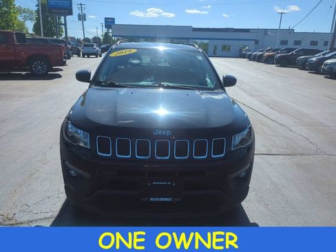 Used 2019 Jeep Compass Latitude w/ Popular Equipment Group AWD/4WD image 3