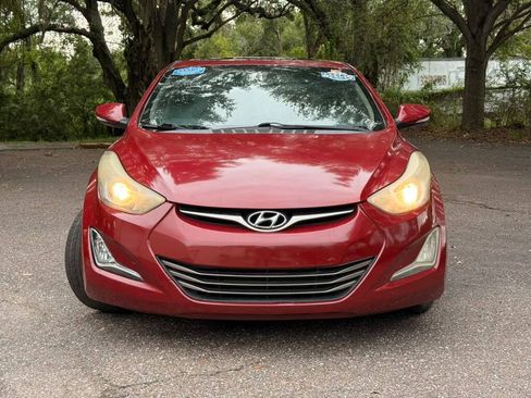 Used 2014 Hyundai Elantra Limited w/ Option Group 03 FWD image 2