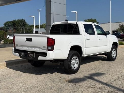 Used 2022 Toyota Tacoma SR AWD/4WD image 3