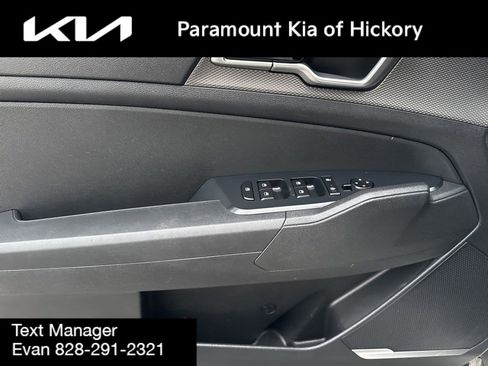 Used 2023 Kia Sportage LX image 18