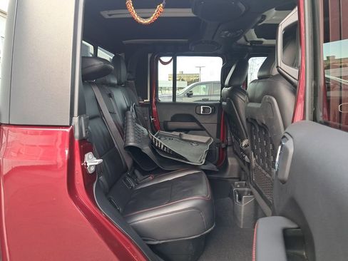 Used 2021 Jeep Gladiator Rubicon image 15