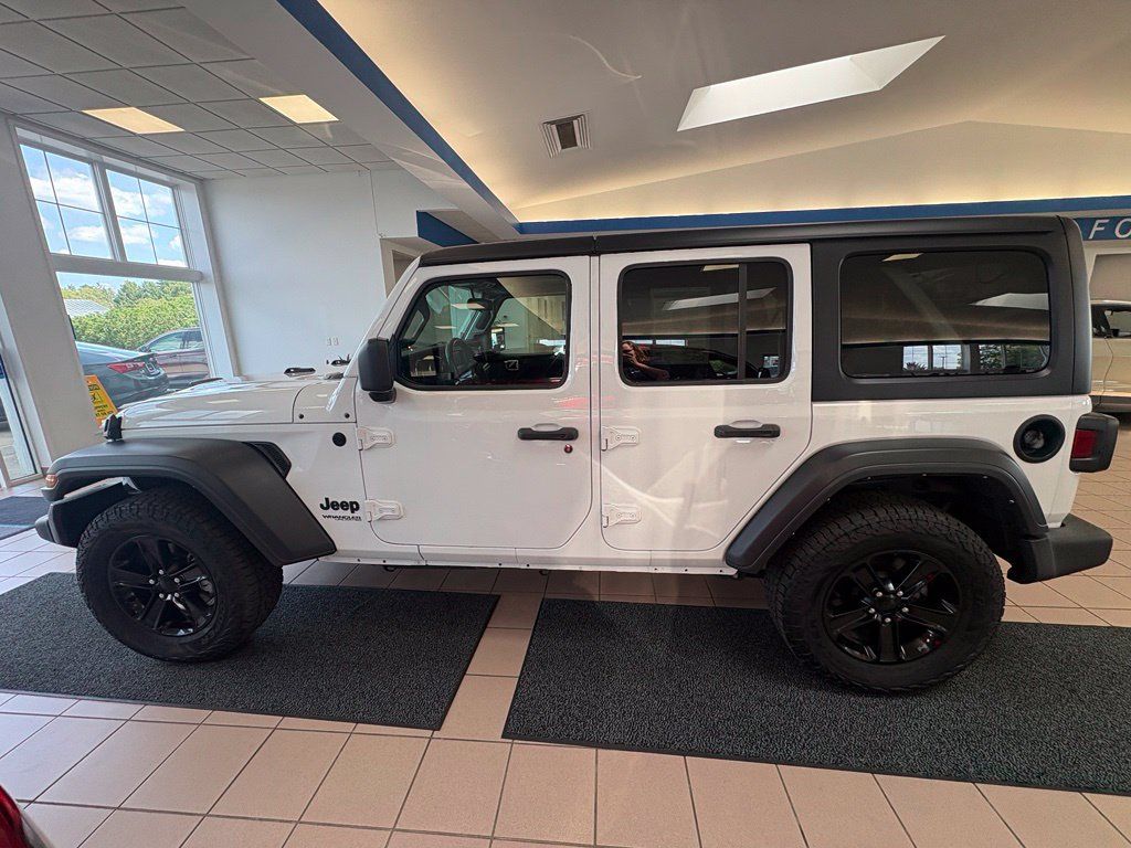 Used 2022 Jeep Wrangler Unlimited Sport AWD/4WD image 2