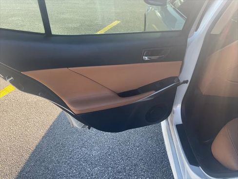 Used 2014 Lexus IS 250 image 27