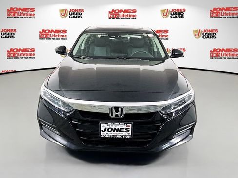 Used 2018 Honda Accord EX image 11