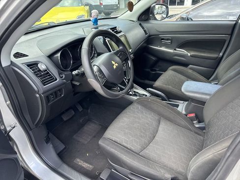 Used 2021 Mitsubishi Outlander Sport SE image 6