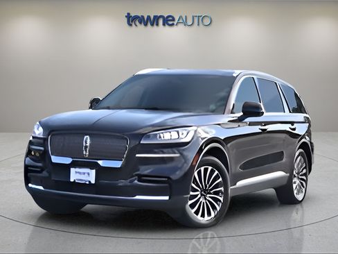 Used 2024 Lincoln Aviator AWD w/ Premium Package image 4