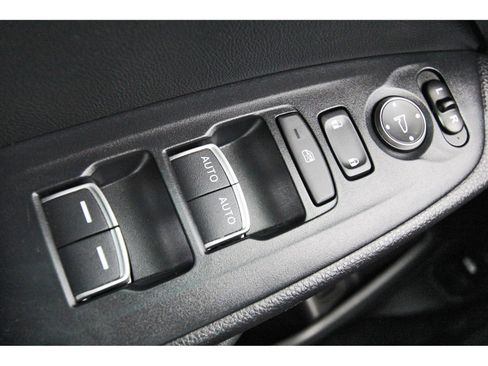 Used 2019 Honda Accord EX image 21