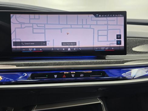 Used 2024 BMW i7 xDrive60 AWD/4WD image 24