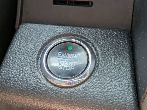 Used 2020 Ford F150 Lariat w/ Equipment Group 502A Luxury AWD/4WD image 27