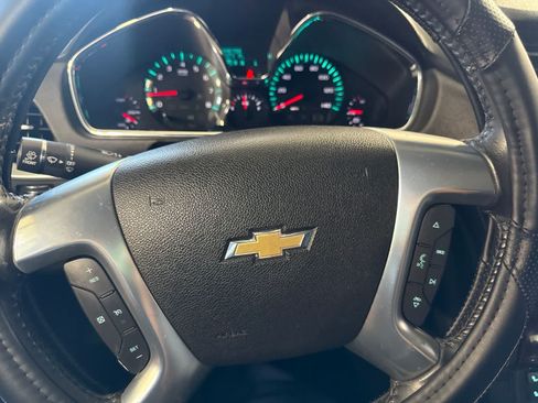 Used 2015 Chevrolet Traverse LT FWD image 22