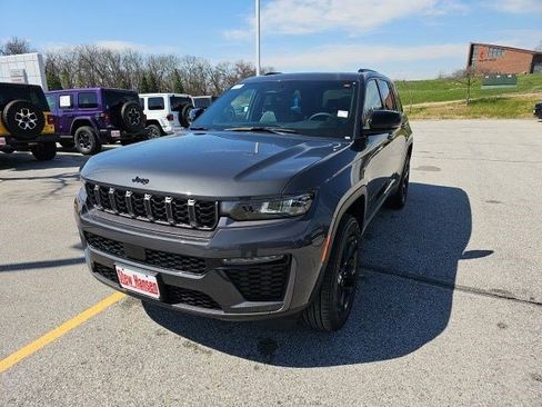 New 2026 Jeep Grand Cherokee Limited w/ Limited Altitude Package AWD/4WD image 1