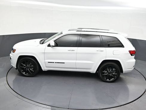 Used 2021 Jeep Grand Cherokee Laredo X RWD image 21