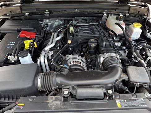 Used 2025 Jeep Gladiator Sport AWD/4WD image 28