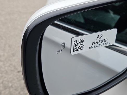 New 2025 Honda Pilot EX-L image 6