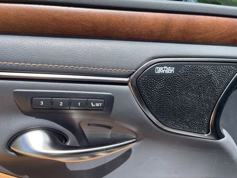Used 2023 Lexus ES 300h Ultra Luxury w/ Accessory Package (Z1) FWD image 11