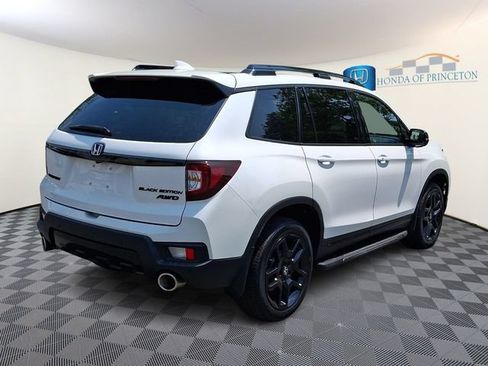 Certified 2024 Honda Passport Black Edition image 6