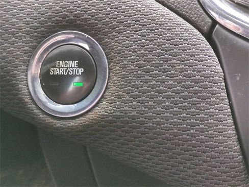 Certified 2018 Chevrolet Cruze LT w/ Sun And Sound Package image 17