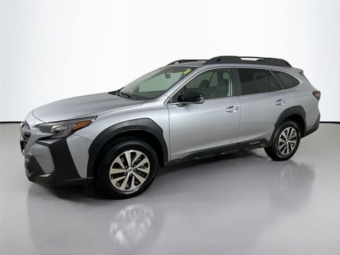 Used 2024 Subaru Outback Premium image 4