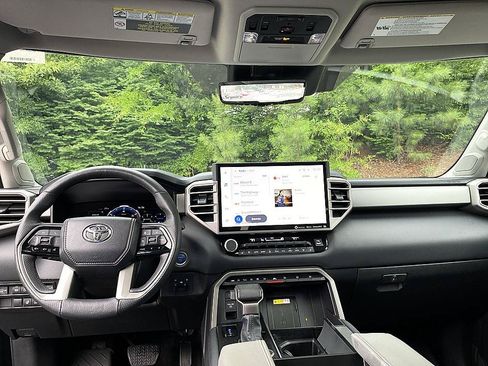 Used 2023 Toyota Sequoia Limited w/ Tow Technology Package AWD/4WD image 19