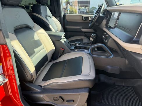 Used 2023 Ford Bronco Wildtrak AWD/4WD image 19