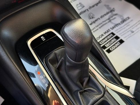 Used 2021 Toyota Corolla LE w/ Carpet Mat Package (TMS) image 26