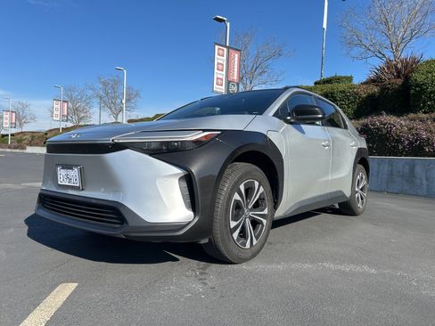 Used 2023 Toyota bZ4X XLE image 2