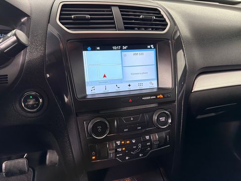 Used 2017 Ford Explorer XLT w/ Equipment Group 201A image 17