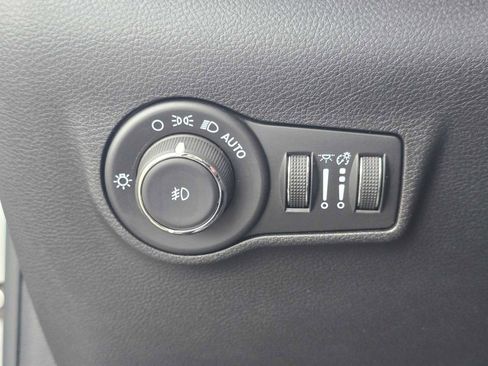 Used 2024 Jeep Compass Trailhawk image 25