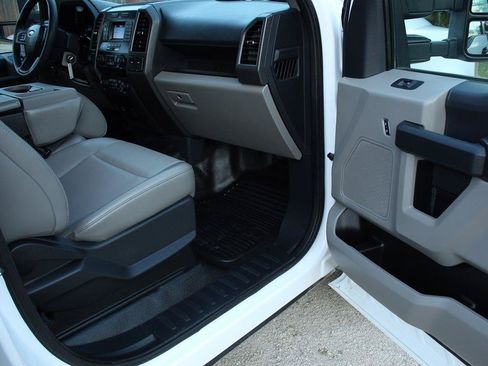 Used 2022 Ford F250 XL w/ Power Equipment Group AWD/4WD image 21