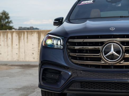 Certified 2024 Mercedes-Benz GLS 450 4MATIC image 7