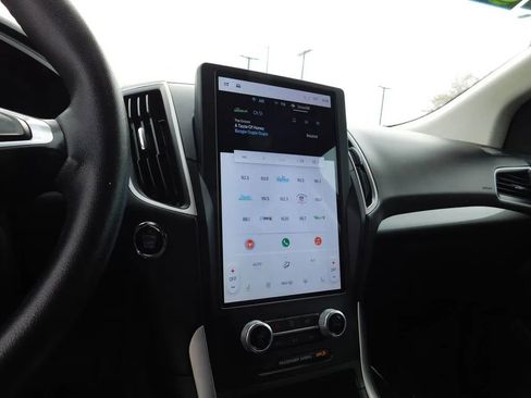 Used 2023 Ford Edge SEL image 17