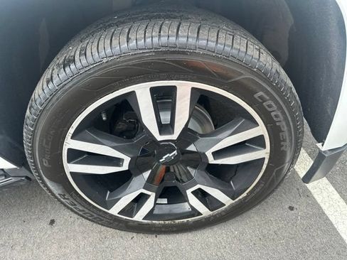Used 2020 Chevrolet Suburban Premier AWD/4WD image 9