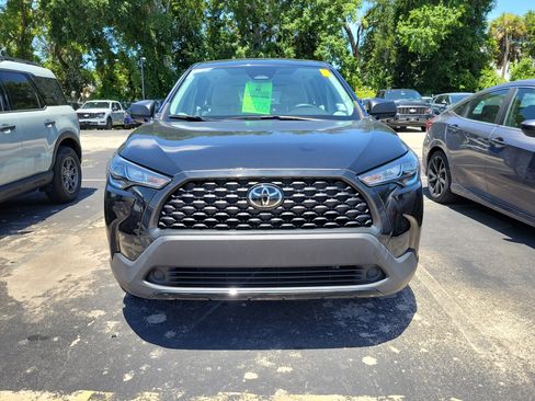 Used 2024 Toyota Corolla Cross L FWD image 2
