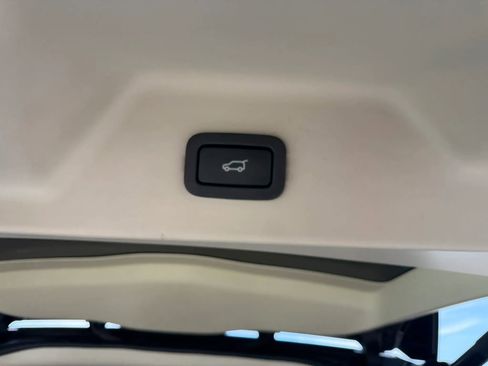 Used 2017 Land Rover Range Rover HSE AWD/4WD image 39