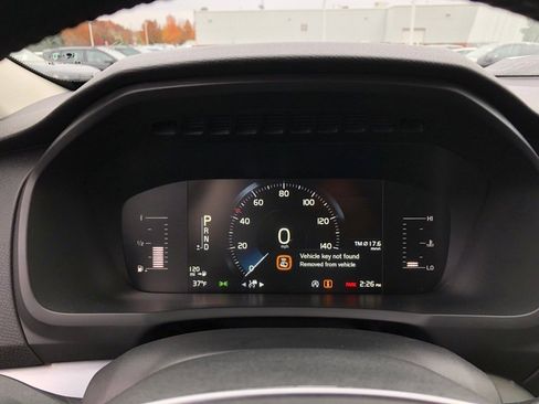 Used 2018 Volvo XC90 T5 Momentum w/ Convenience Package image 21