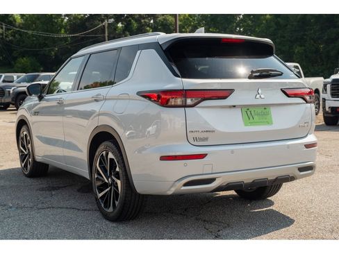Used 2024 Mitsubishi Outlander SEL AWD/4WD image 6