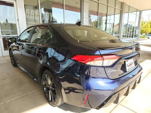 Certified 2026 Toyota Corolla SE w/ SE Premium Package FWD image 9