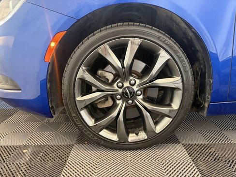 Used 2015 Chrysler 200 S FWD image 26