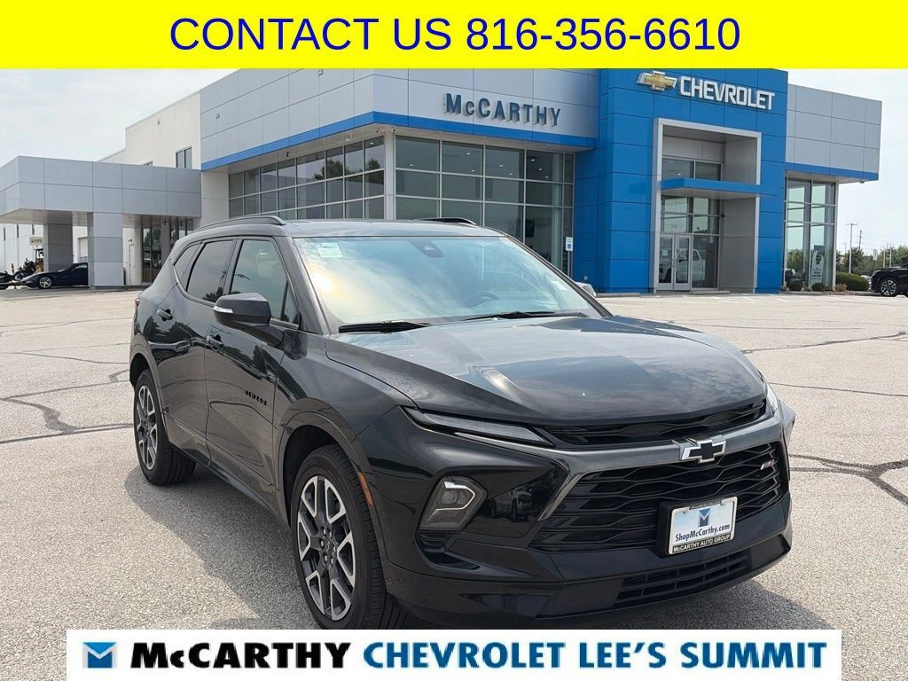 Used 2025 Chevrolet Blazer RS FWD image 1