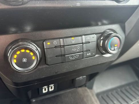 Used 2020 Ford F150 XLT image 27