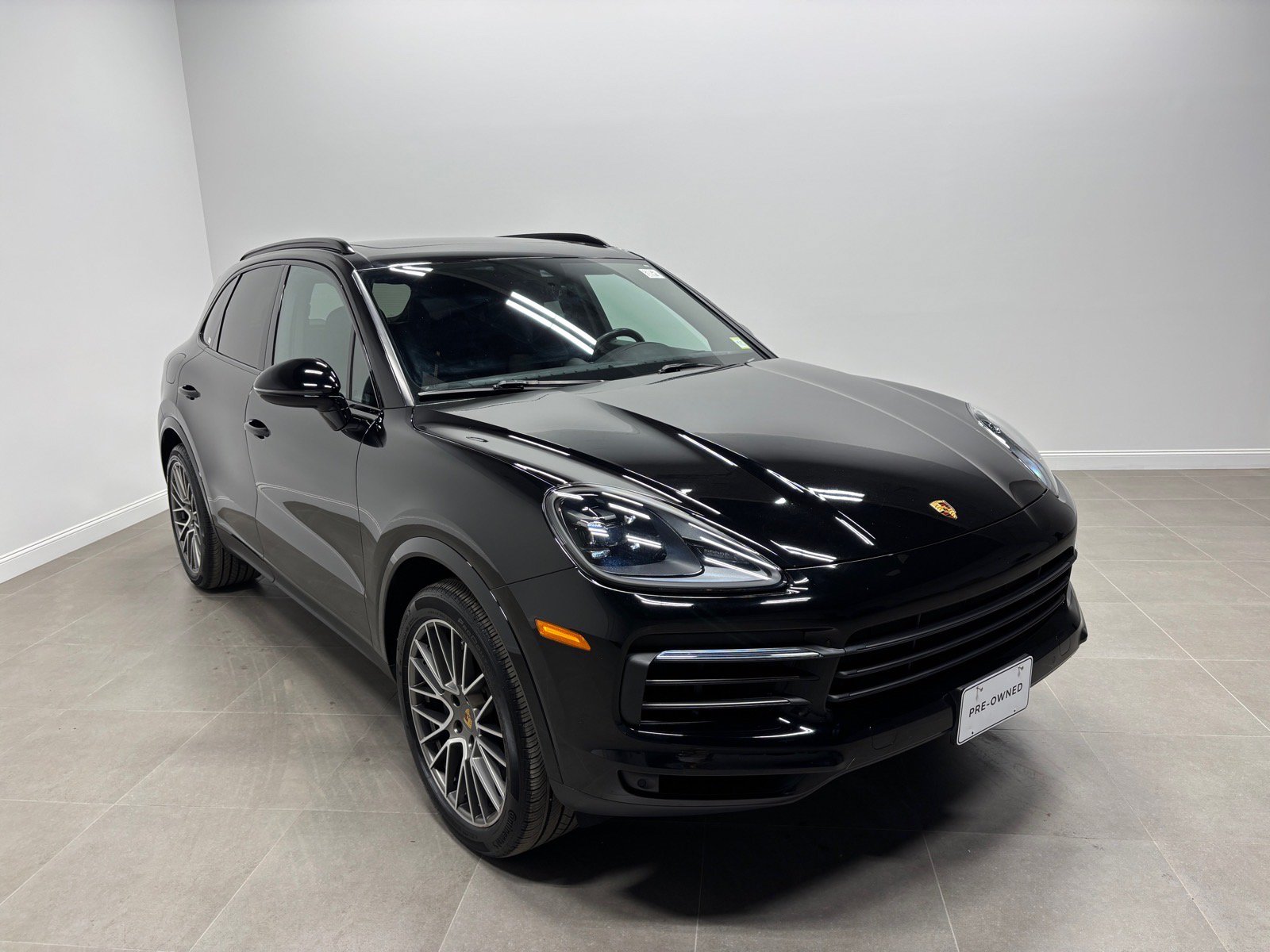 Used 2023 Porsche Cayenne Platinum Edition AWD/4WD image 4