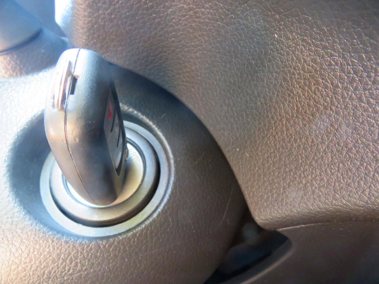 Used 2018 Nissan Rogue S FWD image 25