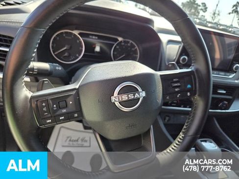 Used 2025 Nissan Rogue SV image 26