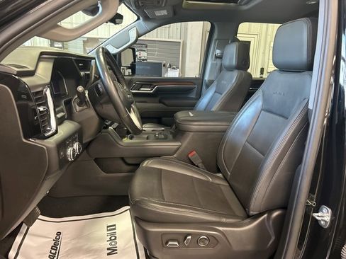 Used 2024 GMC Sierra 3500 Denali w/ Denali Reserve Package image 10